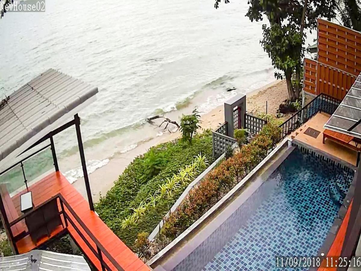 Koh Sirey Beachfront Pool - 2 Bedrooms House Villa