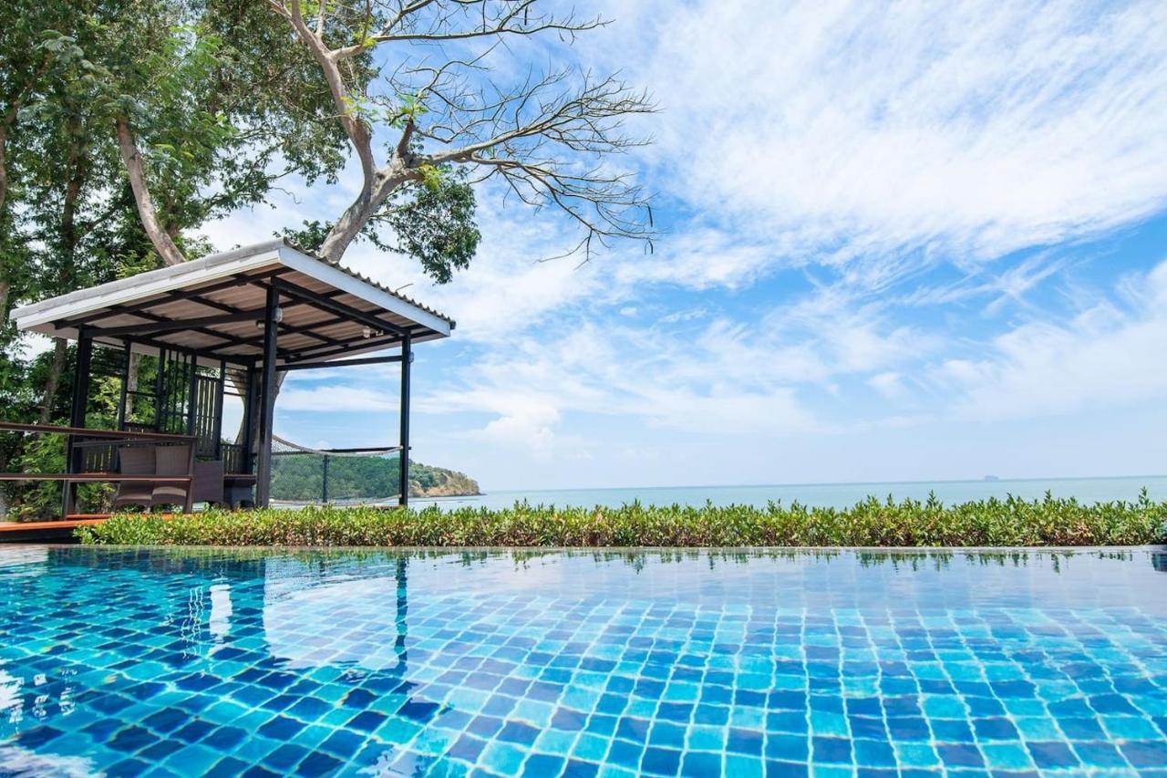 Koh Sirey Beachfront Pool - 2 Bedrooms House Villa Phuket