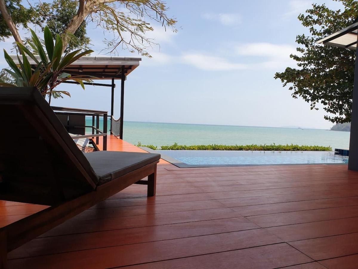 Koh Sirey Beachfront Pool - 2 Bedrooms House Villa *