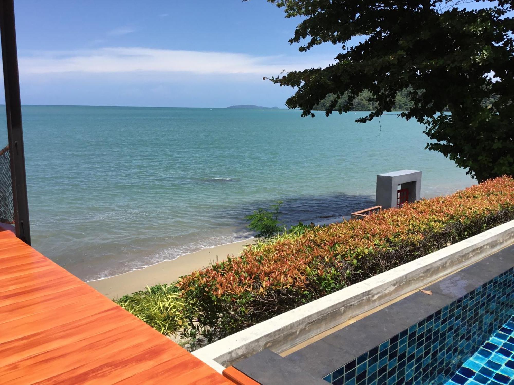 Koh Sirey Beachfront Pool - 2 Bedrooms House Villa *