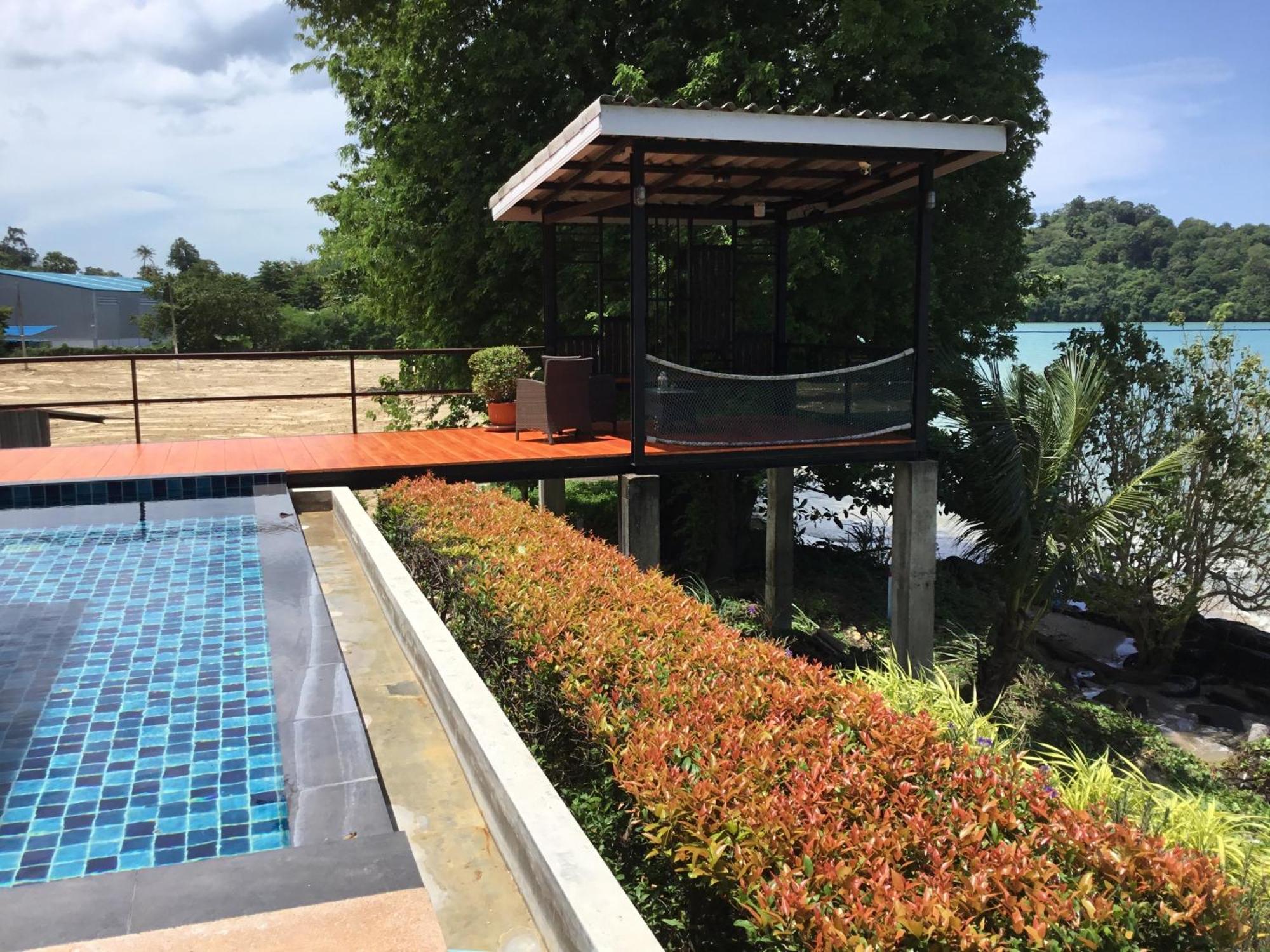 Villa Koh Sirey Beachfront Pool - 2 Bedrooms House *